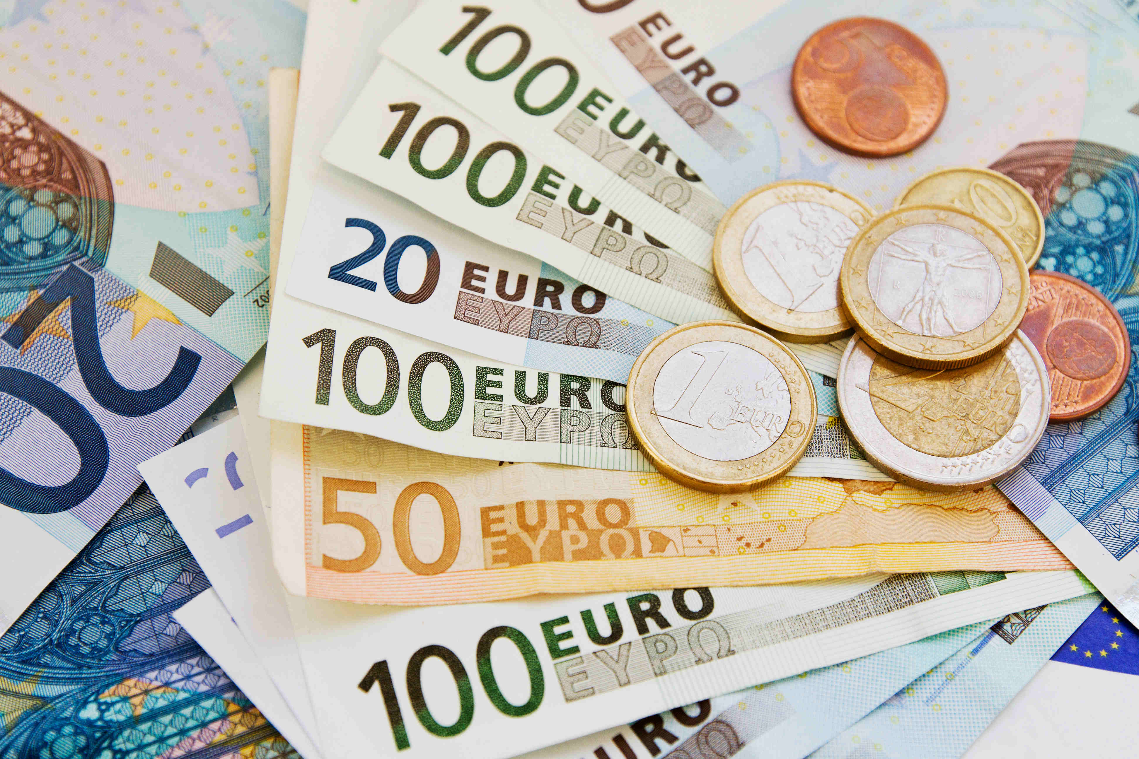 EUR- Admiral Markets