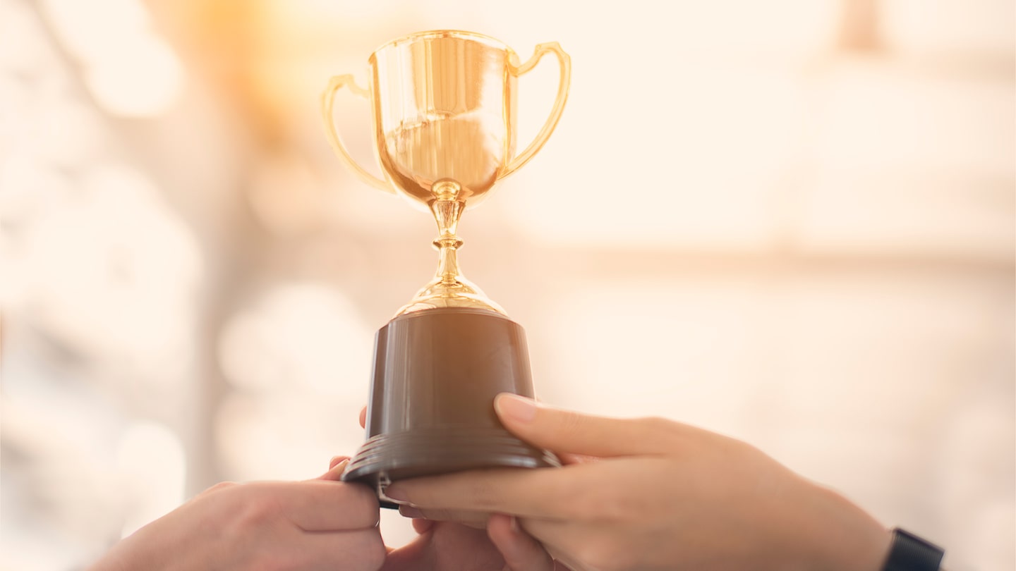 فوز Admiral Market بجائزة أفضل منصة لعام 2019!