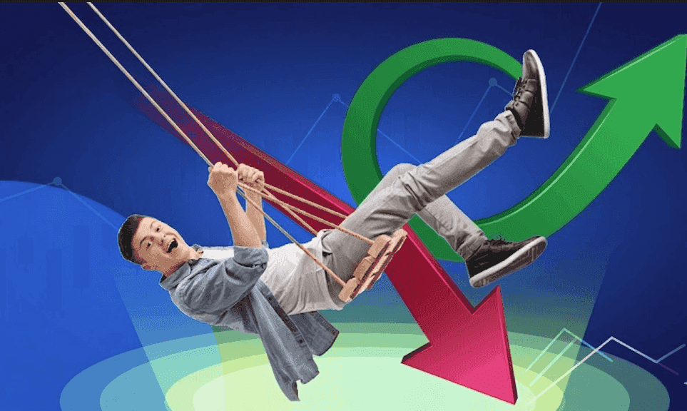 Sfondo blu con grafici a linee e a punti, una freccia verde in salita, una freccia rossa in discesa e un uomo su un'altalena oscillando, a indicare lo swing trading.