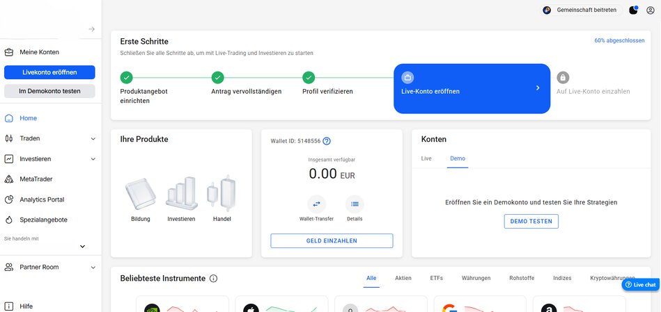 Screenshot des Trading-Dashboards mit Schritten zur Live-Konto-Eröffnung, Wallet-Guthaben und Demokonto-Optionen