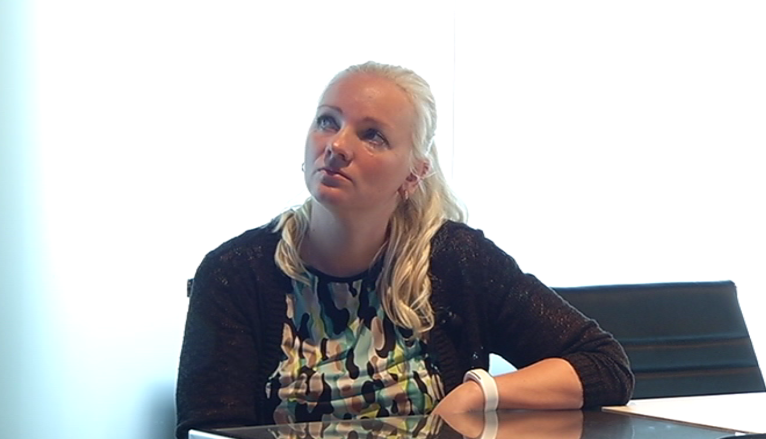 Alustava kaupleja Helen`i tutvustus
